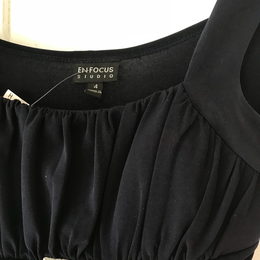 En Focus formal dress